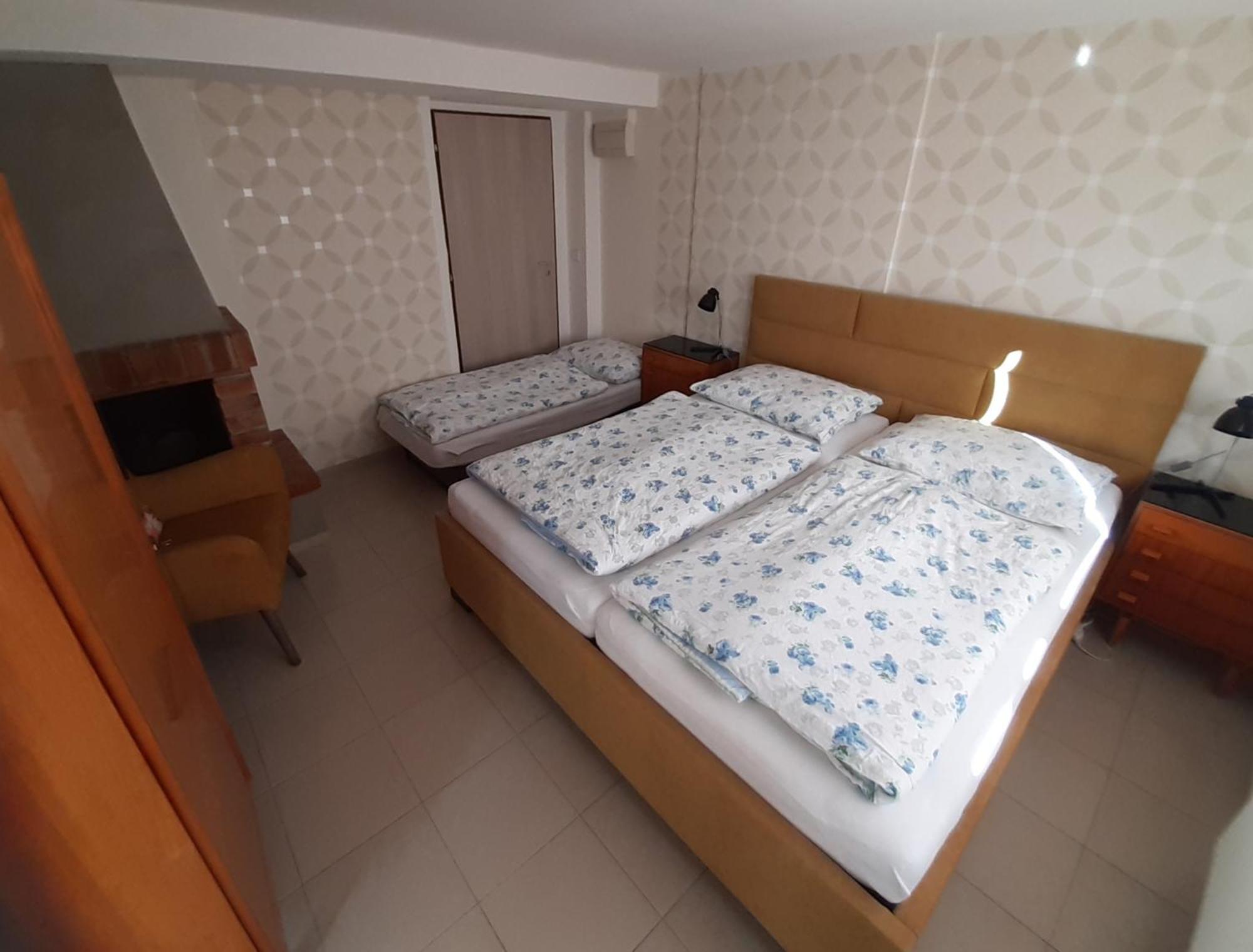 Apartment Adéla Hluboká nad Vltavou Extérieur photo