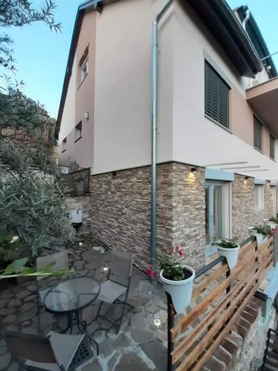 Apartment Adéla Hluboká nad Vltavou Extérieur photo